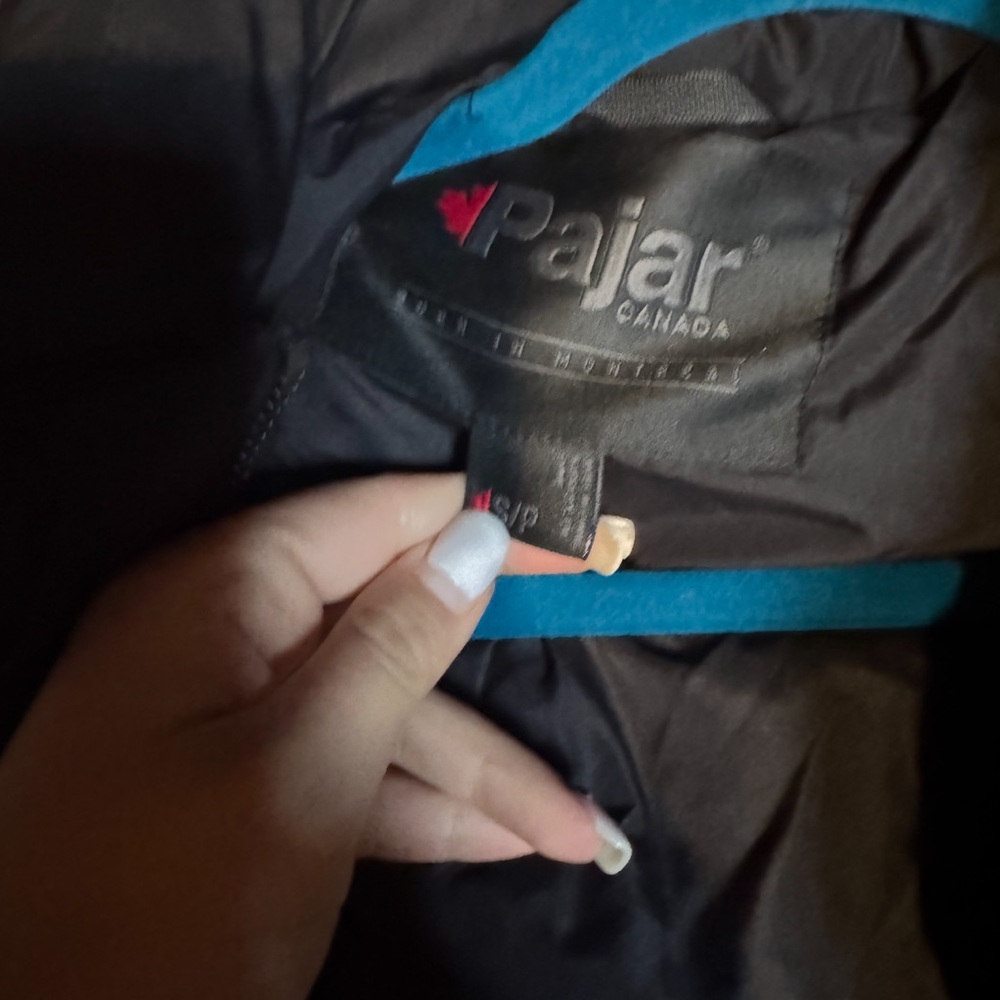 Pajar women’s Black Puffer Jacket - Picture 3 of 4
